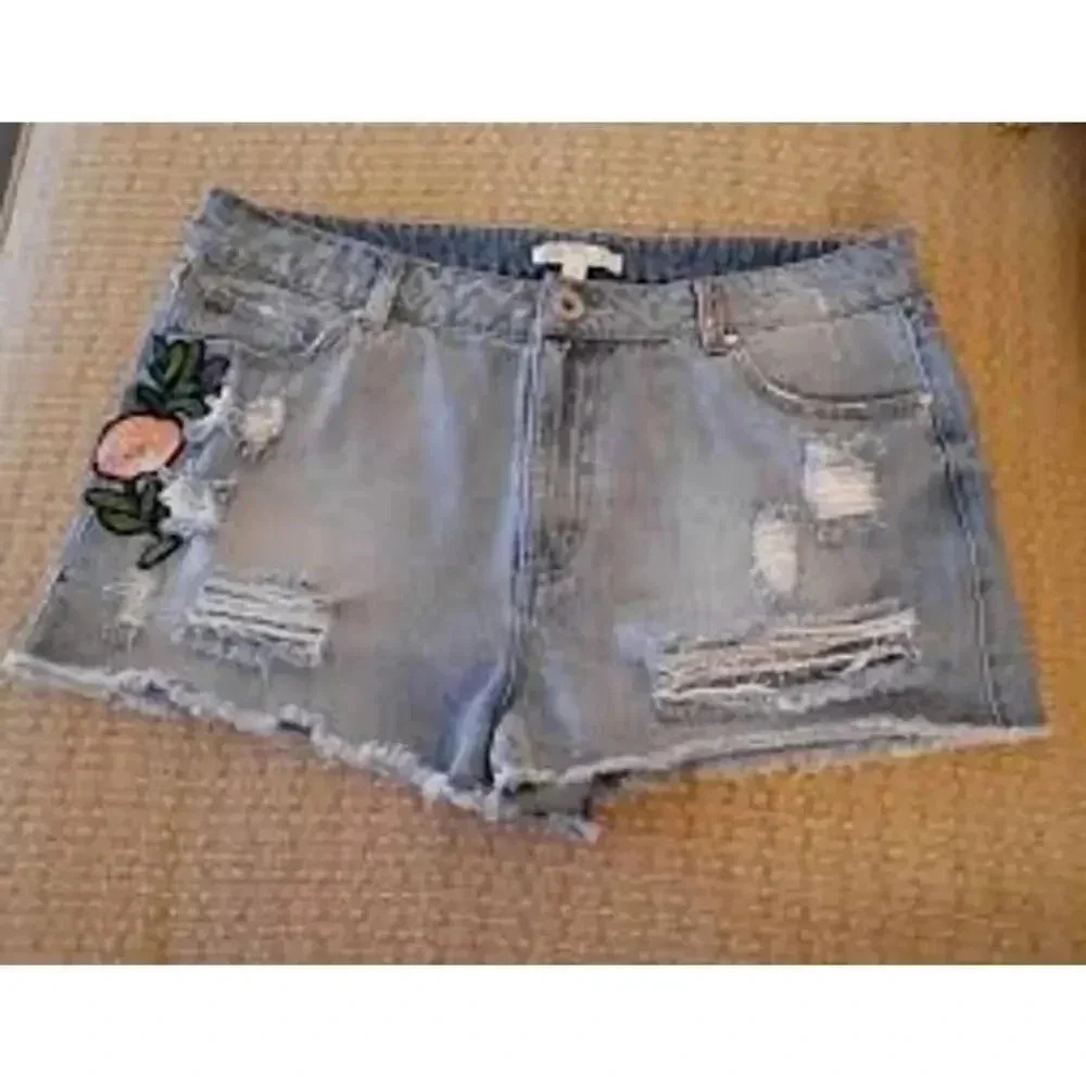 Love, Fire Blue Embroidery Cut-Off Short Size 30